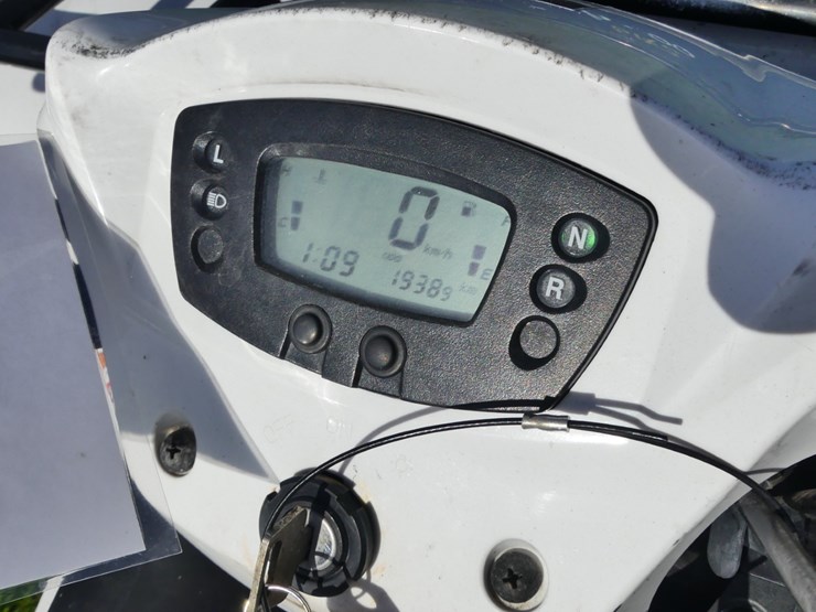 2018-kawasaki-300c-image-9