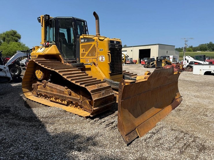 2013-caterpillar-d6n-lgp-image-6