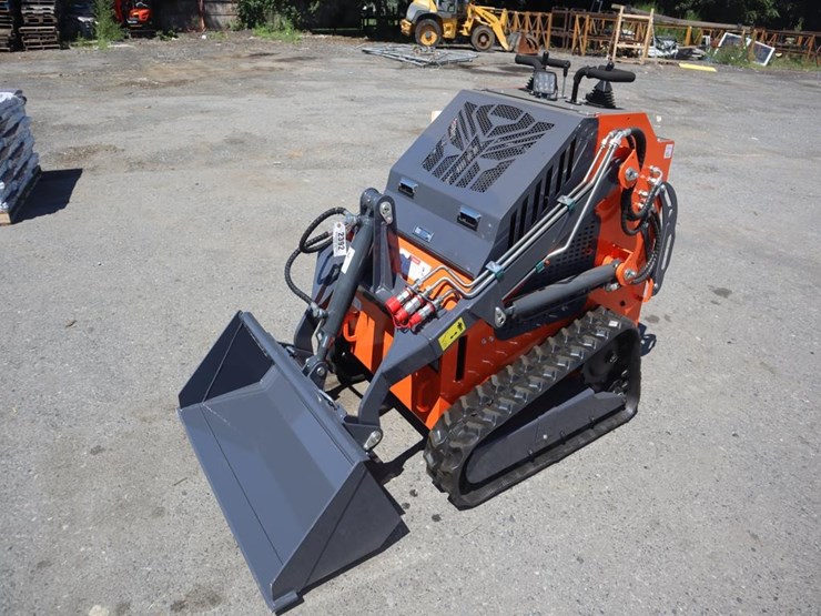 tpm-t460-stand-on-skid-steer-loader-image-4