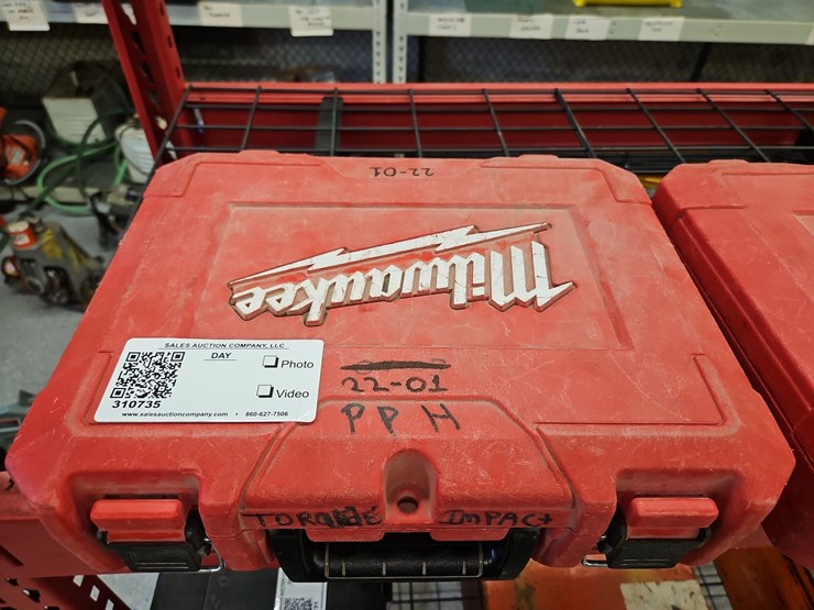milwaukee-cordless-impact-driver-image-2