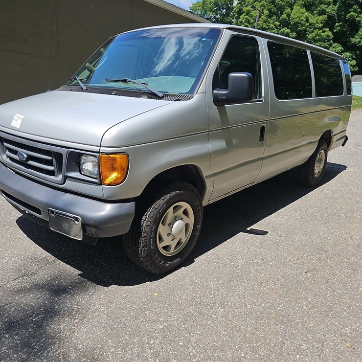 2007 FORD E350