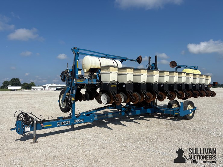 kinze-3600-image-1