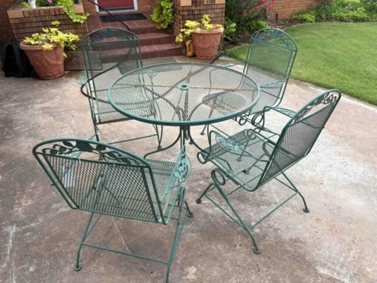 metal-patio-table-w/4-chairs-image-1