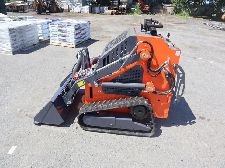 tpm-t460-stand-on-skid-steer-loader-image-5