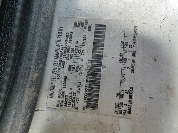 2000-ford-f750-xl-image-15