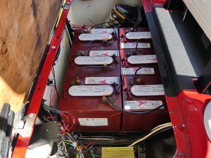 ez-go-golf-cart-image-9