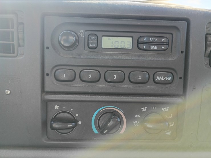 2002-ford-f450-image-38