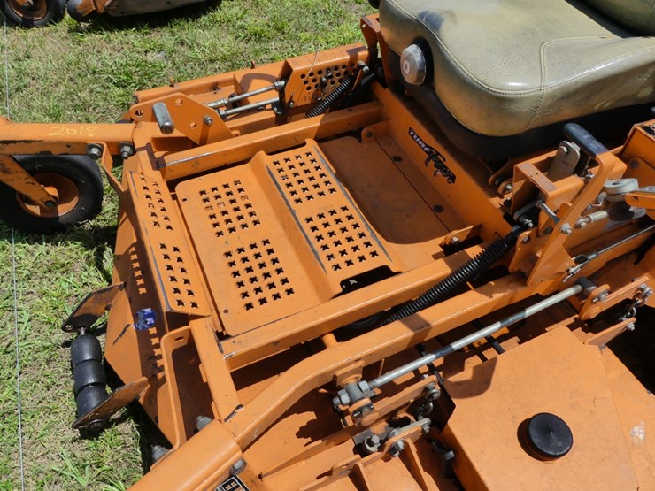 2013-scag-turf-tiger-lawn-mower-image-10
