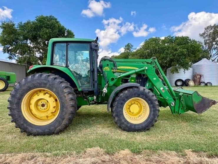 2013-john-deere-7330-image-9