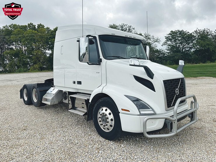 2020-volvo-vnr640-image-1