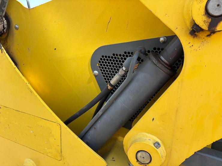 2015-wacker-neuson-sw28-image-15