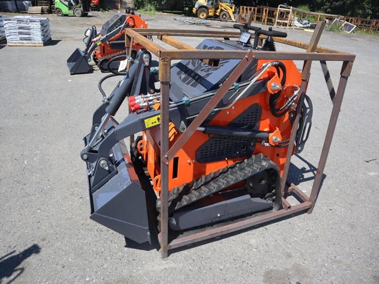 tpm-t460-stand-on-skid-steer-loader-image-4