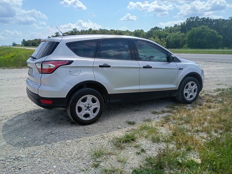 2017-ford-escape-image-8