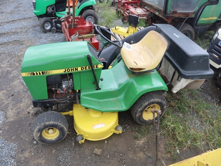 john-deere-111-image-5
