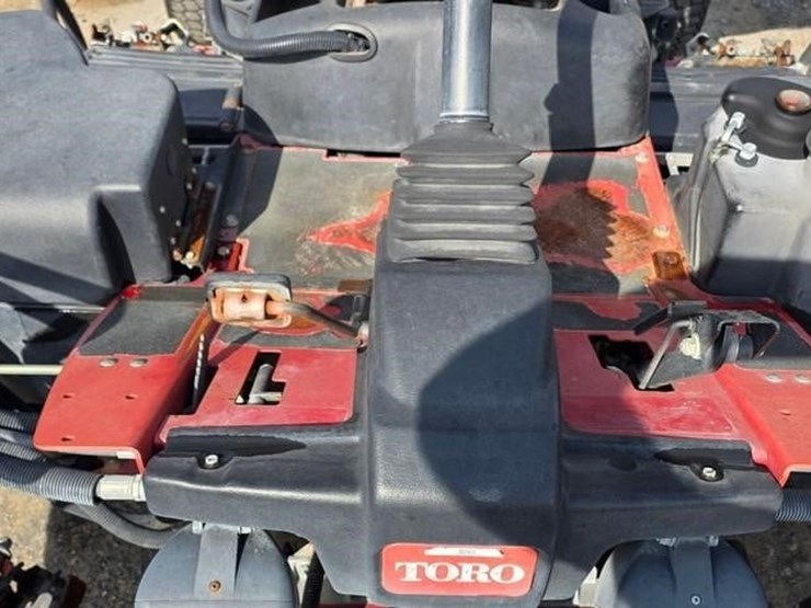 2010-toro-reelmaster-5410-image-34