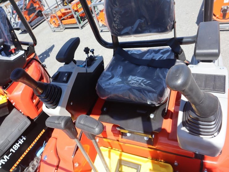 tpm-18hh-mini-excavator-image-8