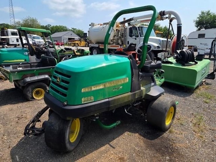 john-deere-8000-image-2