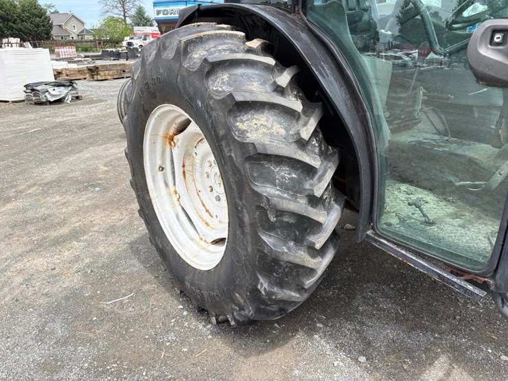 new-holland-tn75-image-6