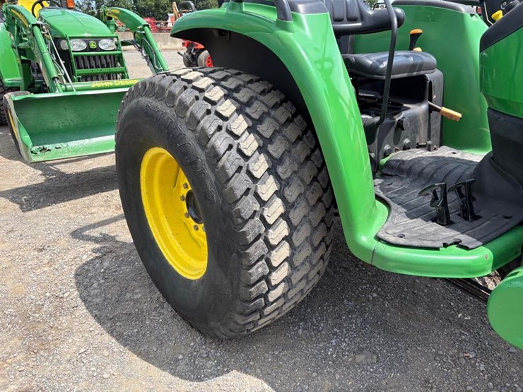john-deere-4520-image-11