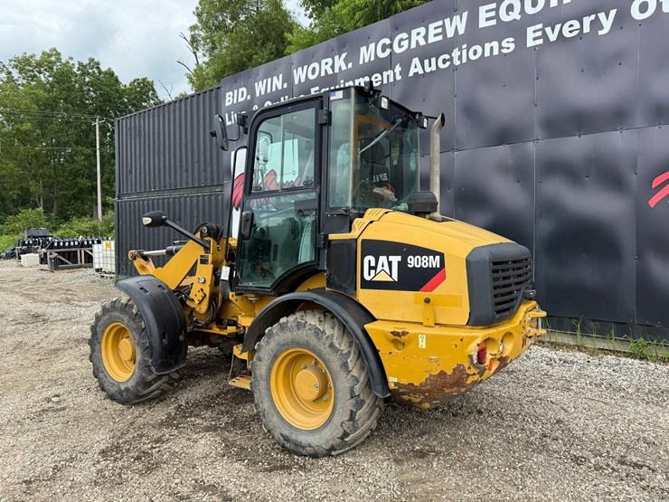 2019-caterpillar-908m-image-2