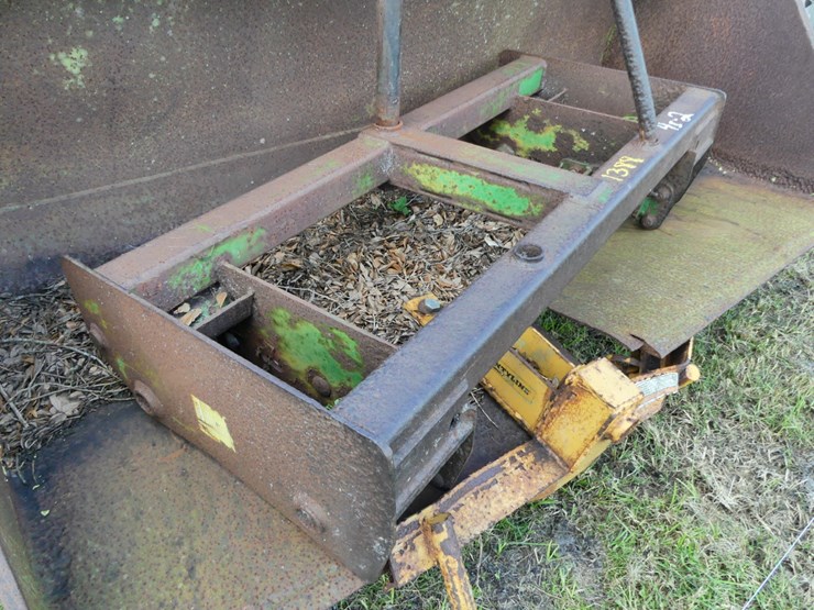 john-deere-700-image-2