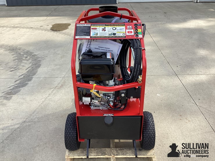 2026-magnum-4000-series-hot-water-pressure-washer-image-2