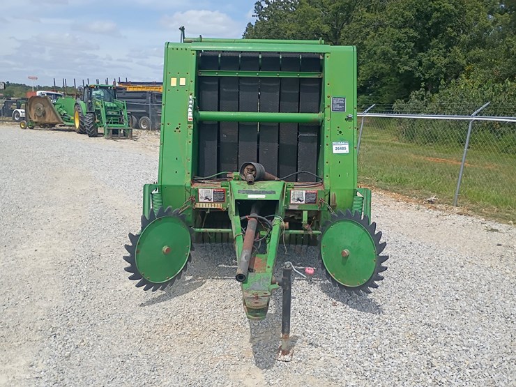 john-deere-335-image-8