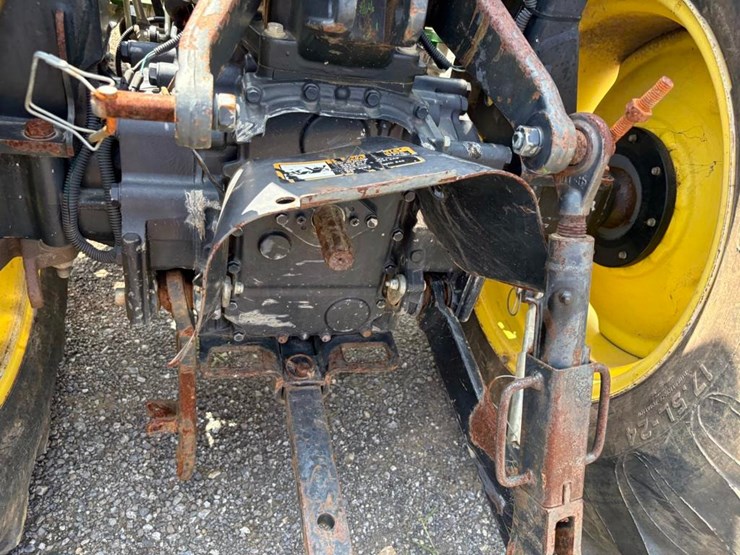 2015-john-deere-4105-image-15