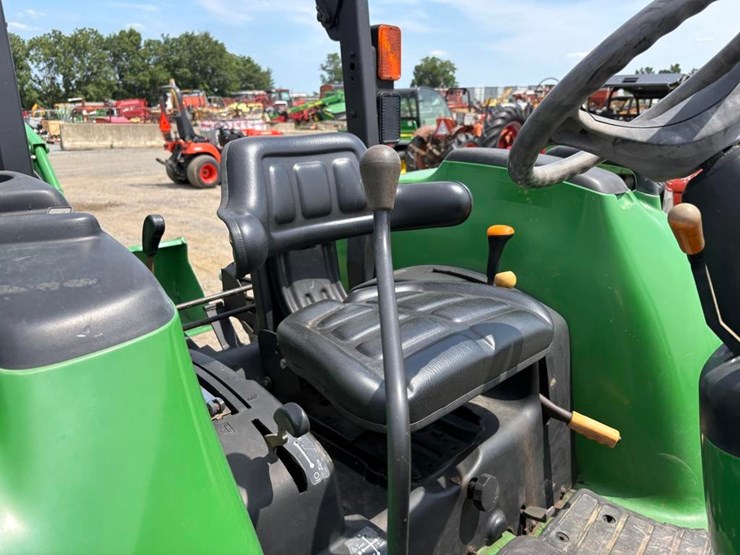 john-deere-4520-image-26