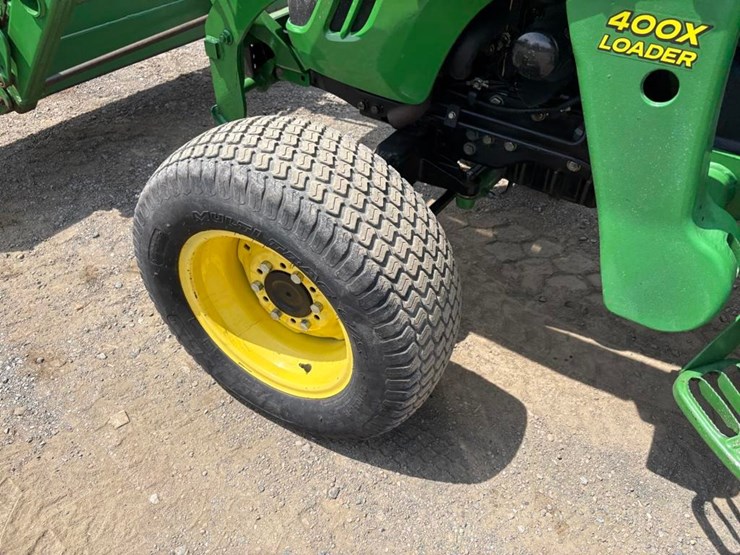 john-deere-4120-image-16