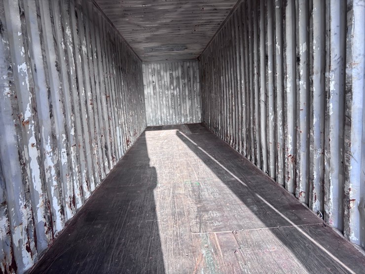 #1232-•-40ft-container-image-3