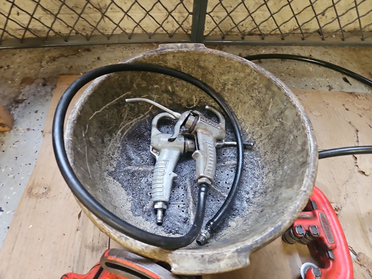 ridgid-pipe-threader-accessories-image-5