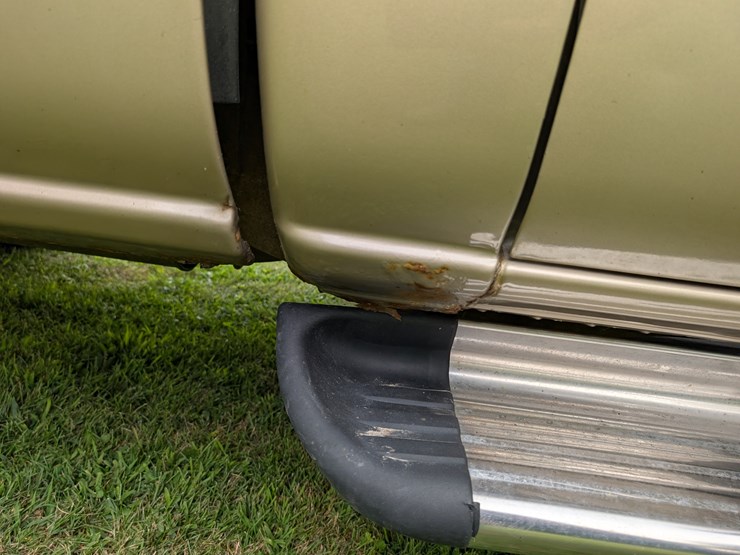 2004-gmc-3500-image-81