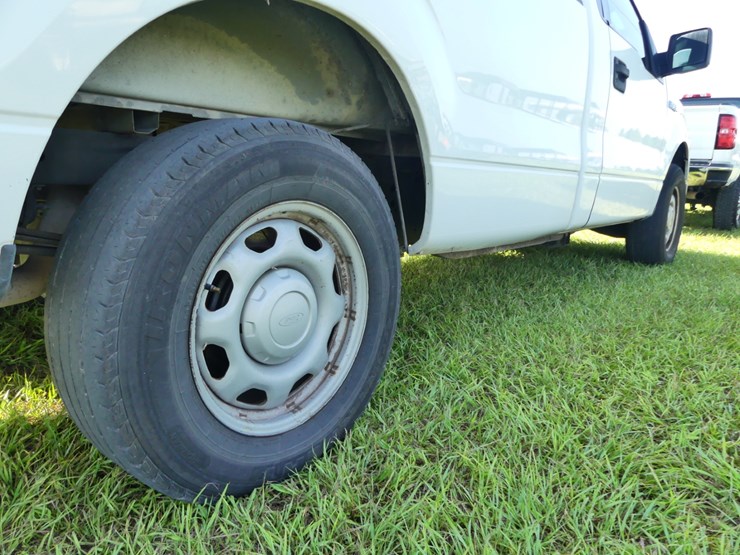 2012-ford-f150-xl-image-8