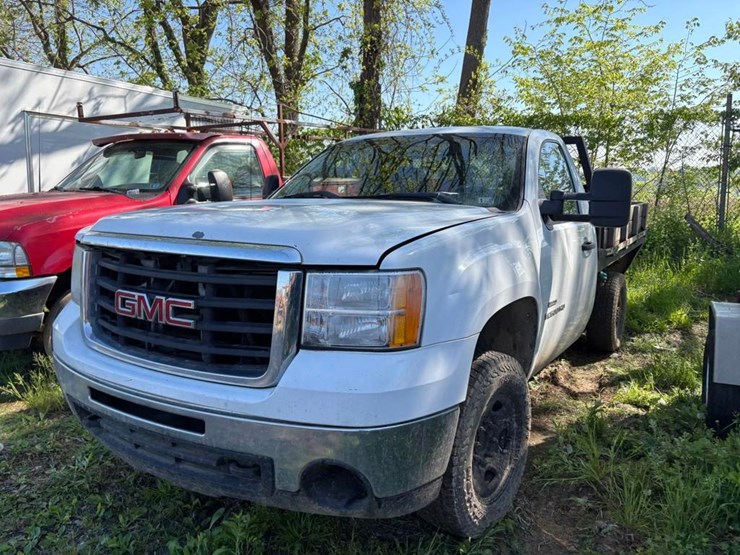 2008-gmc-2500-image-3