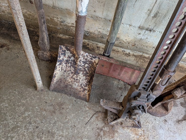 handyman-jack,-railroad-jack-&-misc.-hand-tools.-#253-image-7