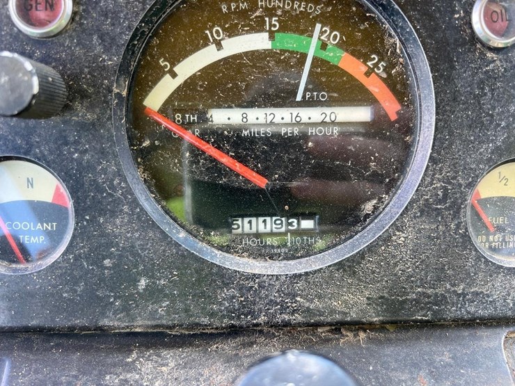 john-deere-4020-image-23