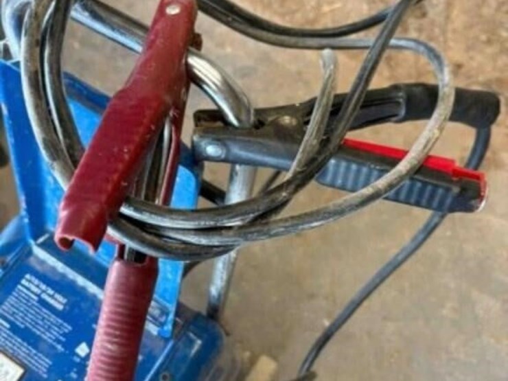 heavy-duty-fleet-charger-image-4