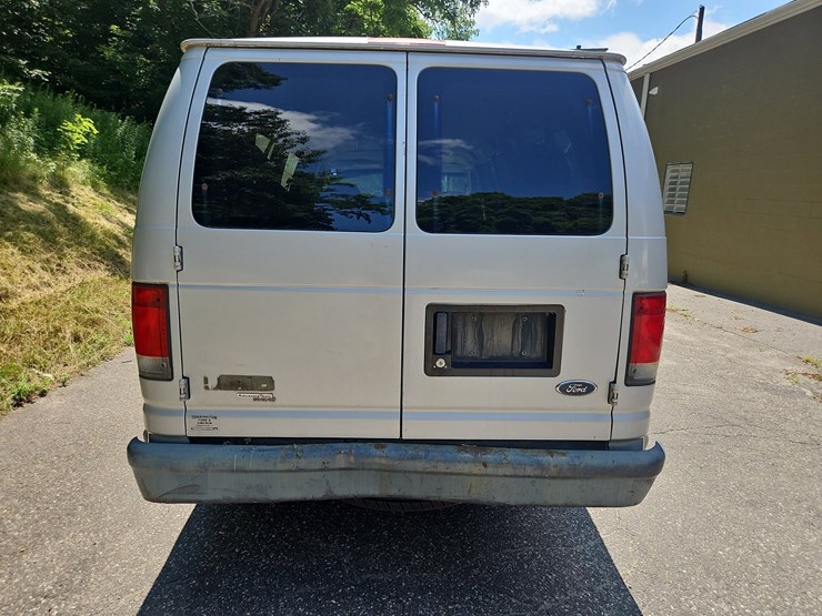 2007-ford-e350-image-6