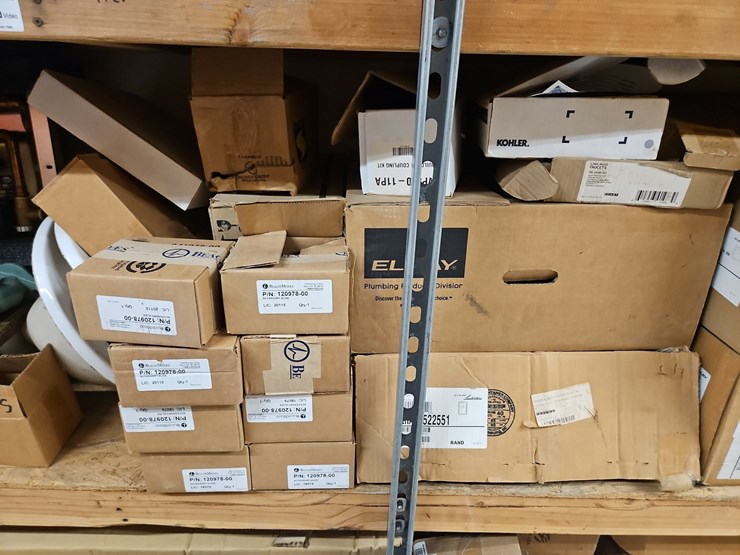 quantity-of-assorted-plumbing-supplies-image-7