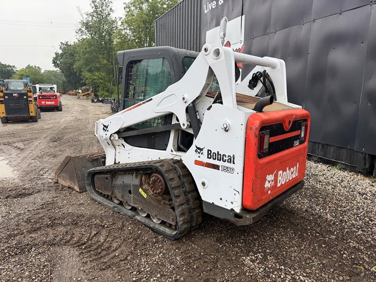2014-bobcat-t590-image-2