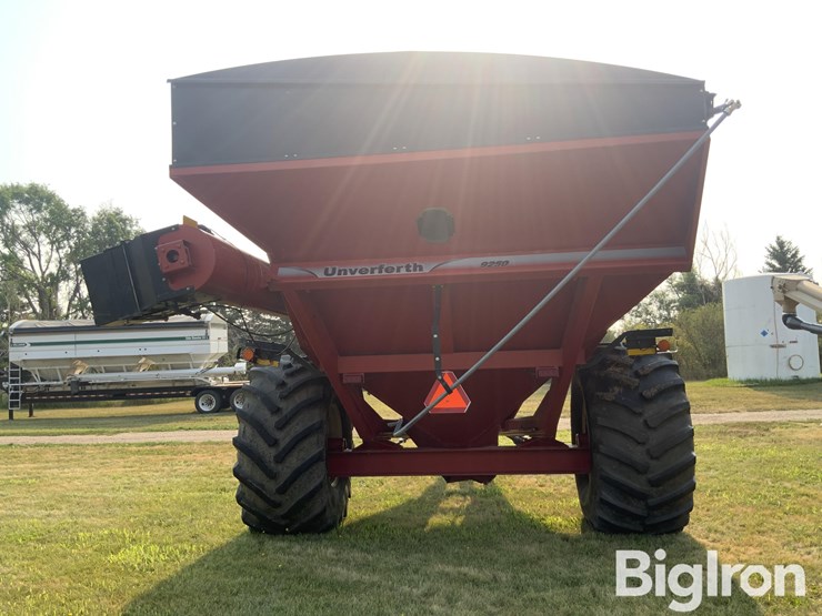 2007-unverferth-gc-9250-grain-cart-image-6