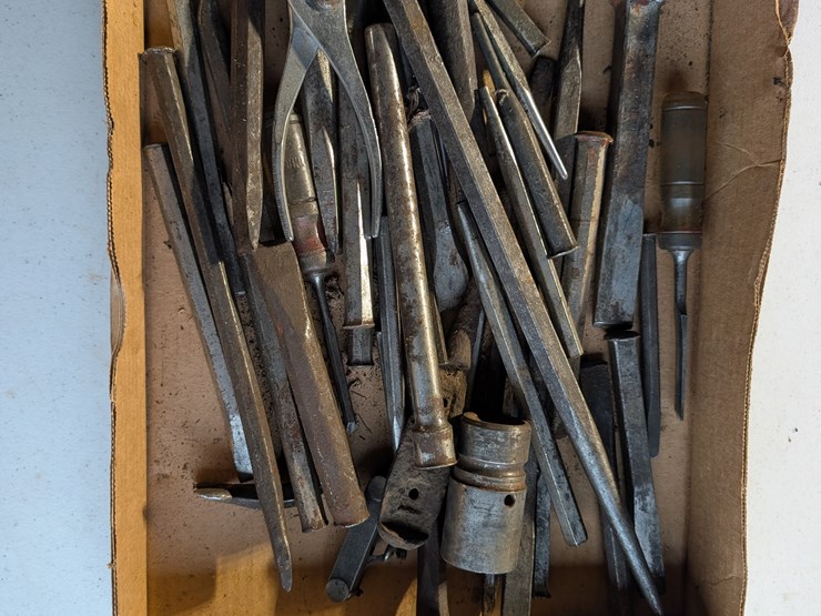 misc.-punches-&-chisels.-#222-image-1