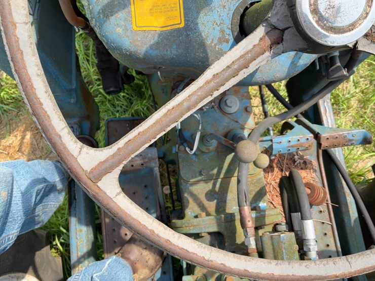 ford-4000-image-18