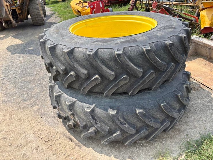 john-deere-10-image-2