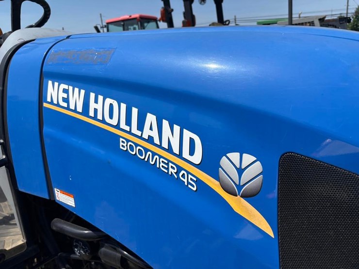 new-holland-boomer-45-image-13