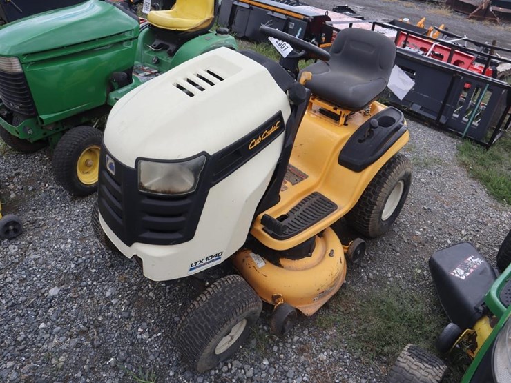cub-cadet-lx1040-riding-mower-image-4