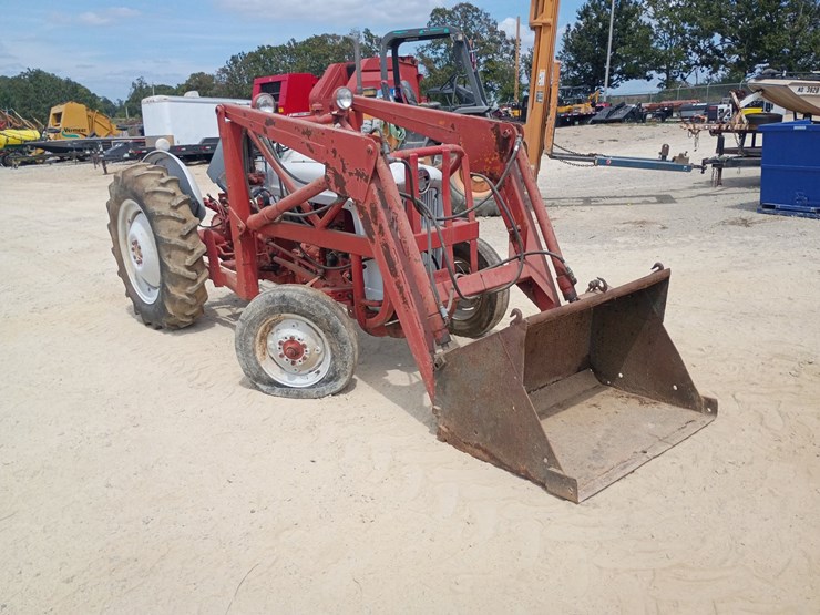 ford-tractor-image-7