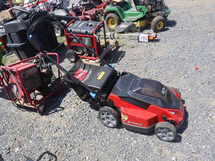 toro-60v-lithium-push-mower-image-2