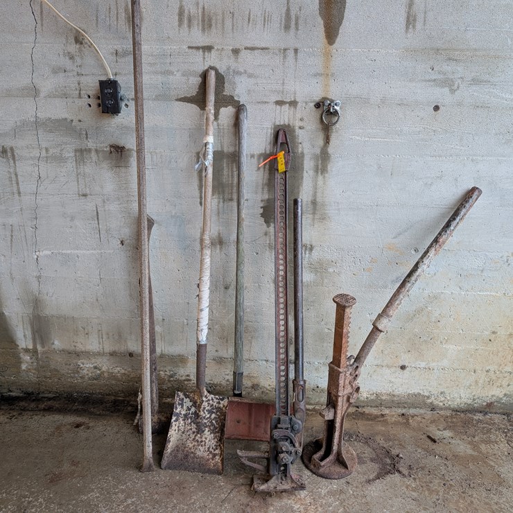 Handyman jack, railroad jack & Misc. hand tools. #253